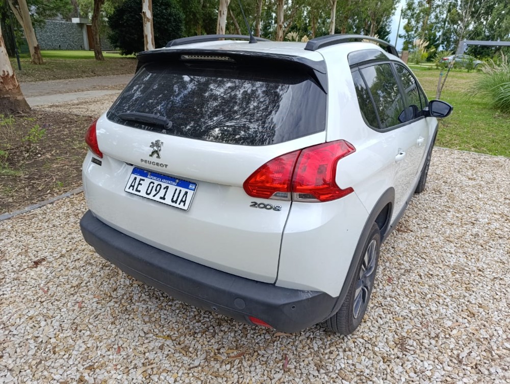 Peugeot 2008 THP — foto 2